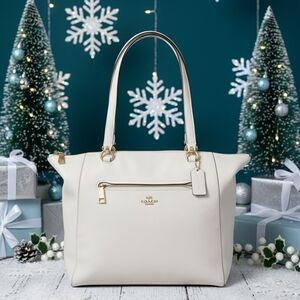 Coach Pebbled Leather Prairie Tote Chalk